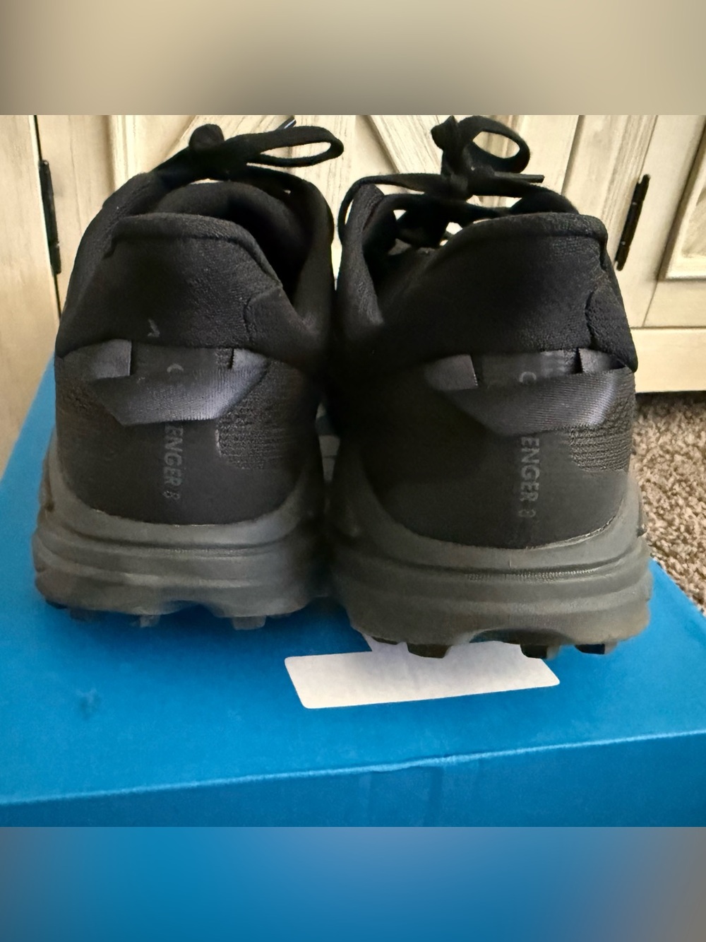 Hoka Men’s Challenger 8 Size 13D - Picture 6 of 9